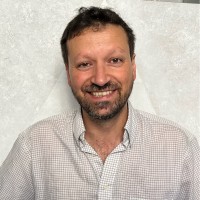 Portrait de Mathia Pagani, auteur de Casser le code !